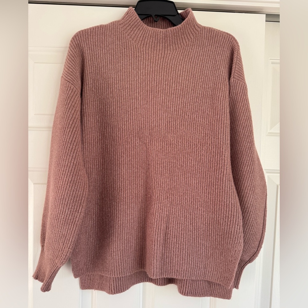 Gap Woman’s dusty Pink Mock Neck Sweater Small